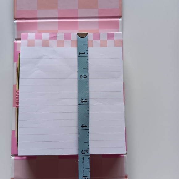 NEW Eccolo Notepad with Gold Pen Pink White Magnetic Closure 5" Pad 150 sheets - Picture 3 of 6